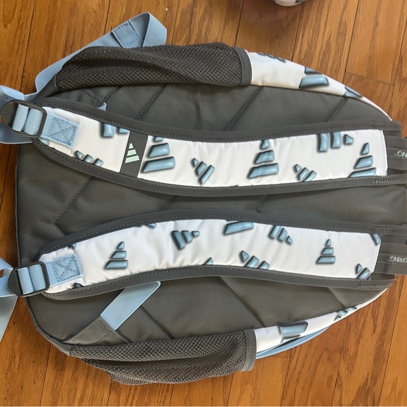 NWT Adidas 18.5” Backpack and Lunchbox Set - Picture 7 of 10